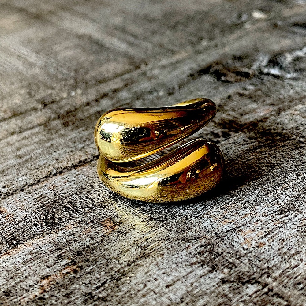 New Gold Wrap Statement Ring - image 8